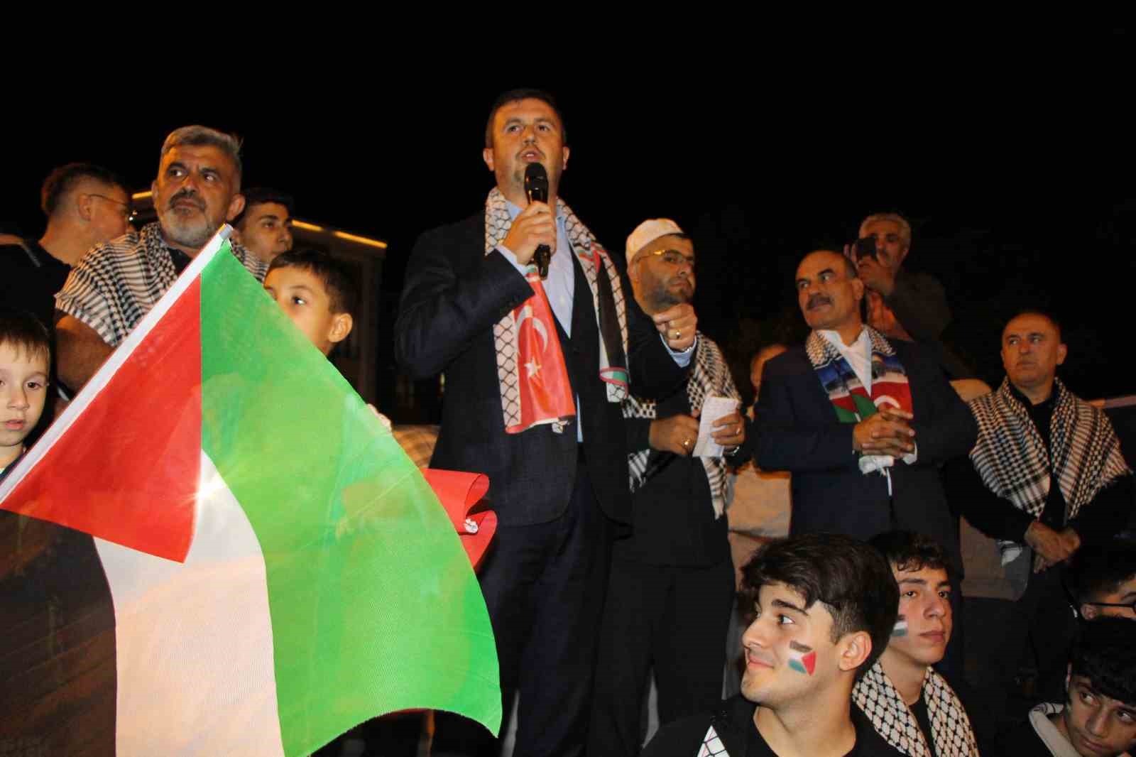 Amasya’da 5 binden fazla kişinin katılımıyla Filistin’e destek yürüyüşü düzenlendi