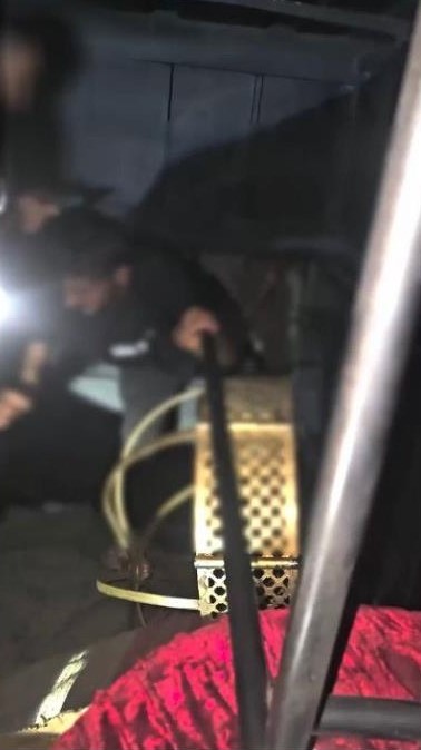 Aracın fan ve klima düzeneğinin içerisinde 11 düzensiz göçmen çıktı