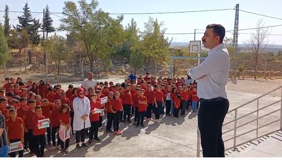 Dicle&rsquo;de &ouml;ğrencilerden Gazze&rsquo;ye destek &ccedil;alışması
