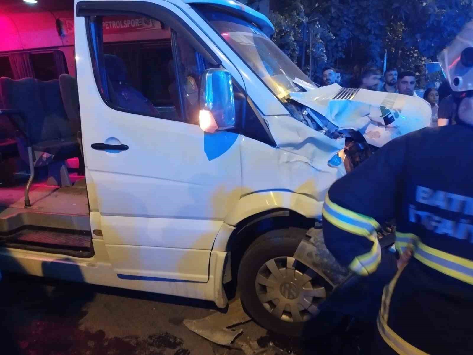 Batman’da trafik kazasında 2 kişi yaralandı
