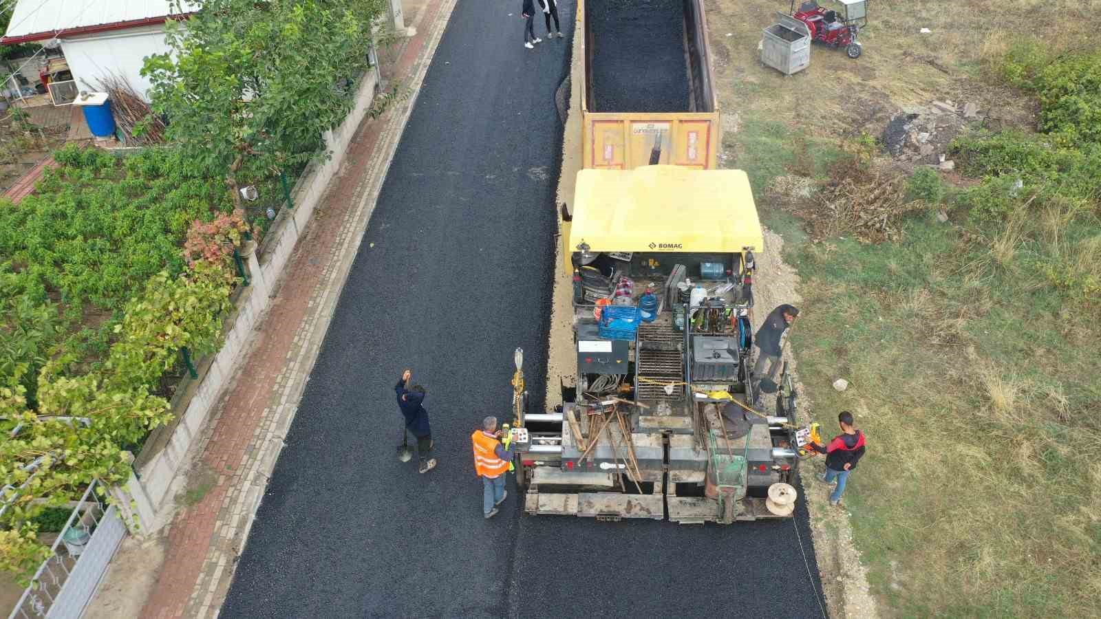 Başiskele’de üstyapı çalışmaları sürüyor
