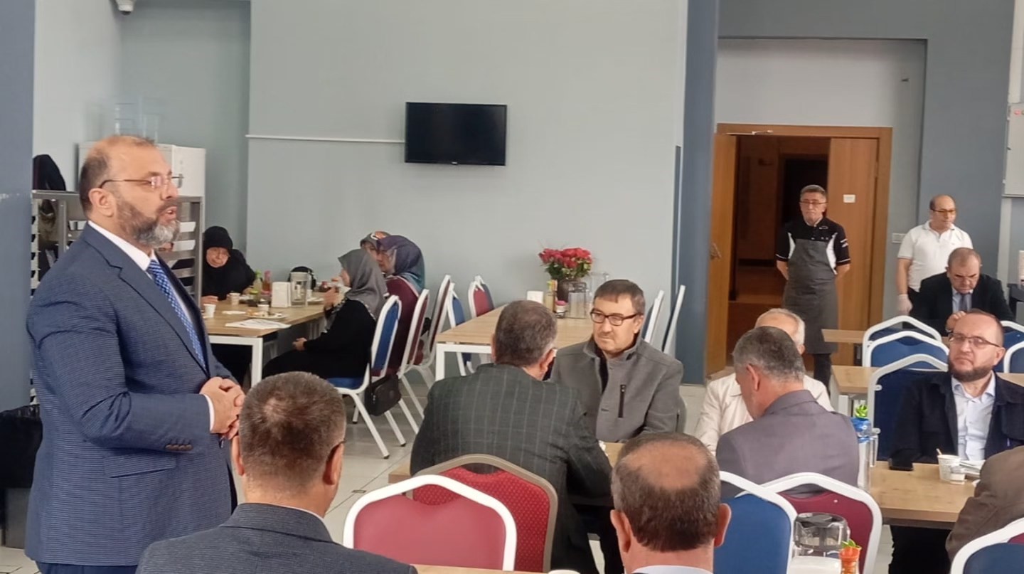 Müftü Açık: "Din görevlisinin emeklisi olmaz, o her yaşta hizmete devam eder"