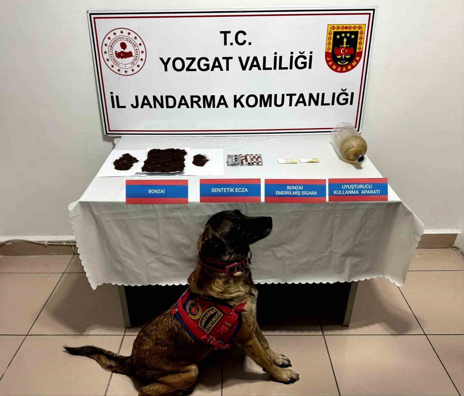 Arama yapılan evde uyuşturucu madde ele geçirildi