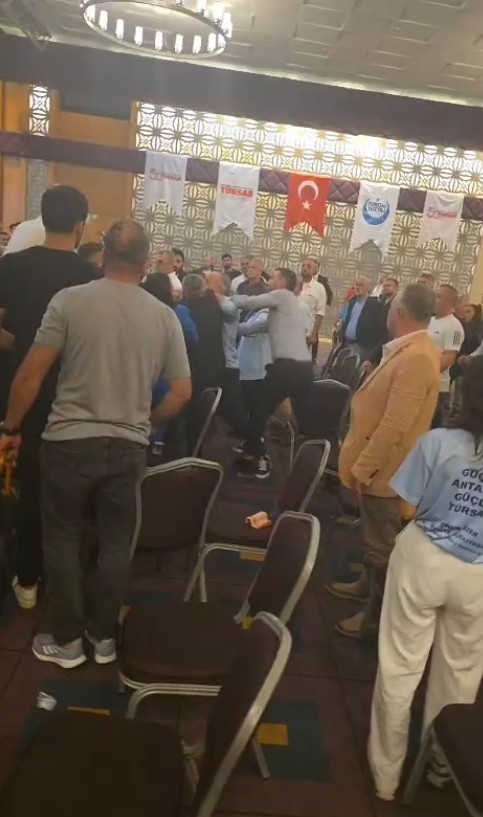 TÜRSAB Muratpaşa seçiminde tekme ve yumruklar konuştu