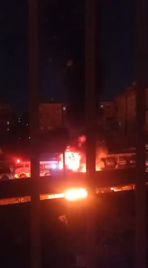 Viranşehir’de park halindeki traktör alev topuna döndü