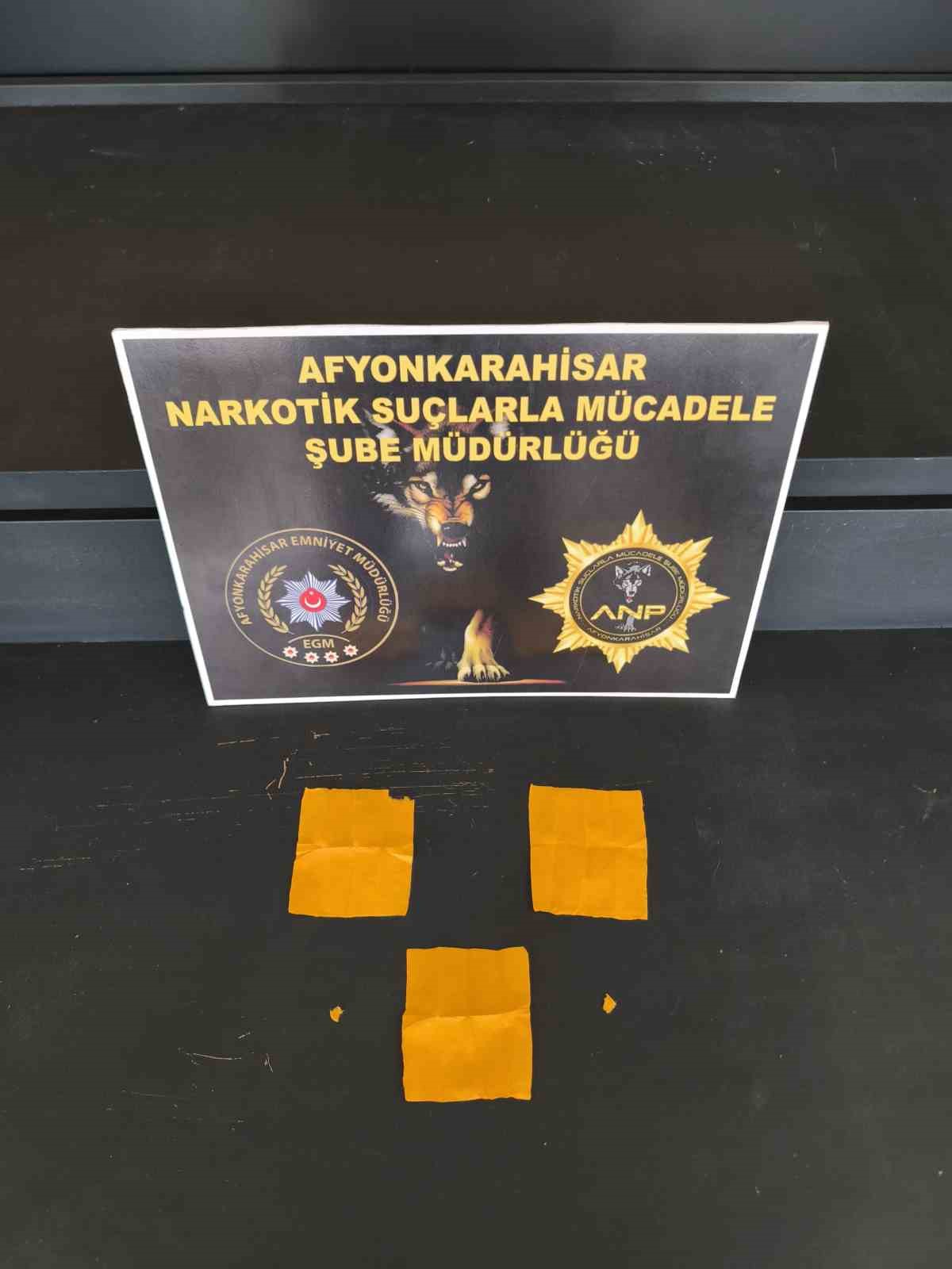 Uyuşturucuyla yakalanan 2 kişi tutuklandı
