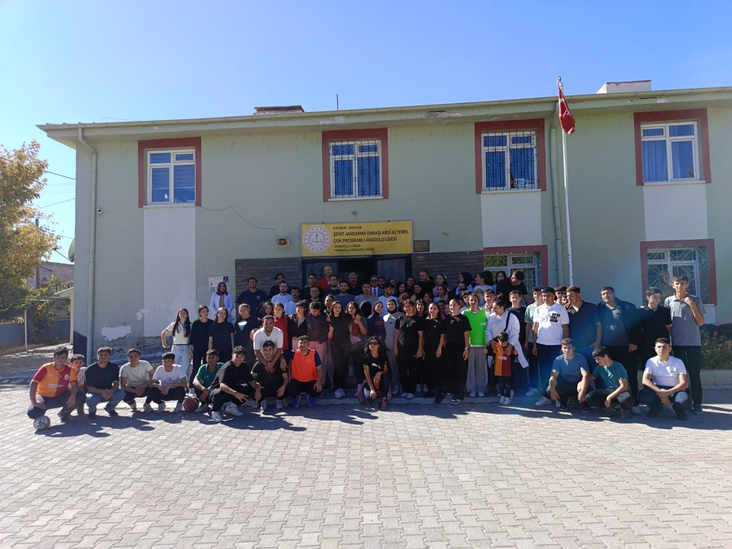 ERÜ’den Bünyan’da "Sağlık İçin Sporu Seçin" etkinliği