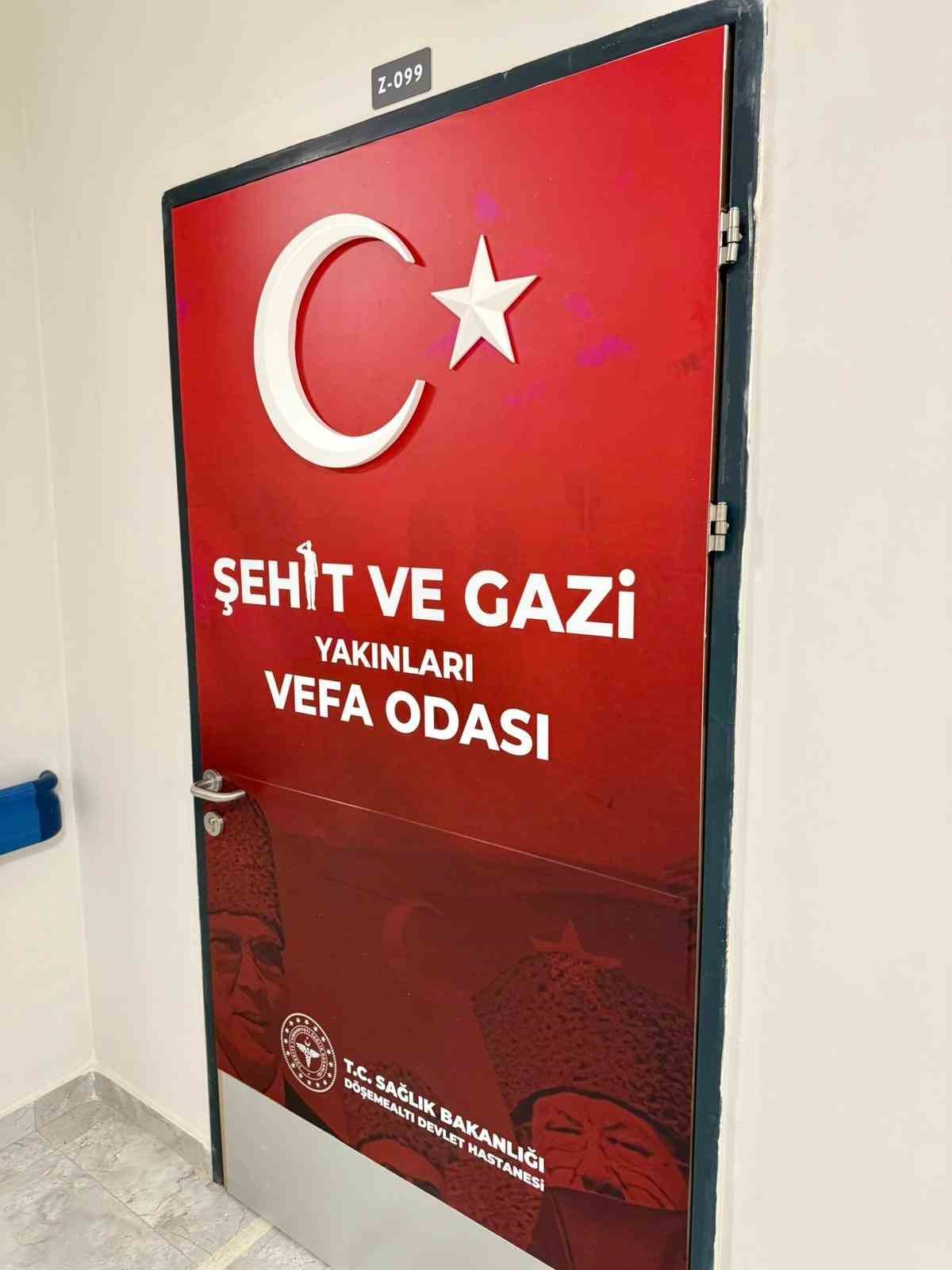 D&ouml;şemealtı Devlet Hastanesi&rsquo;nde T&uuml;rkiye&rsquo;de bir ilk: "Vefa Odası" hizmete a&ccedil;ıldı
