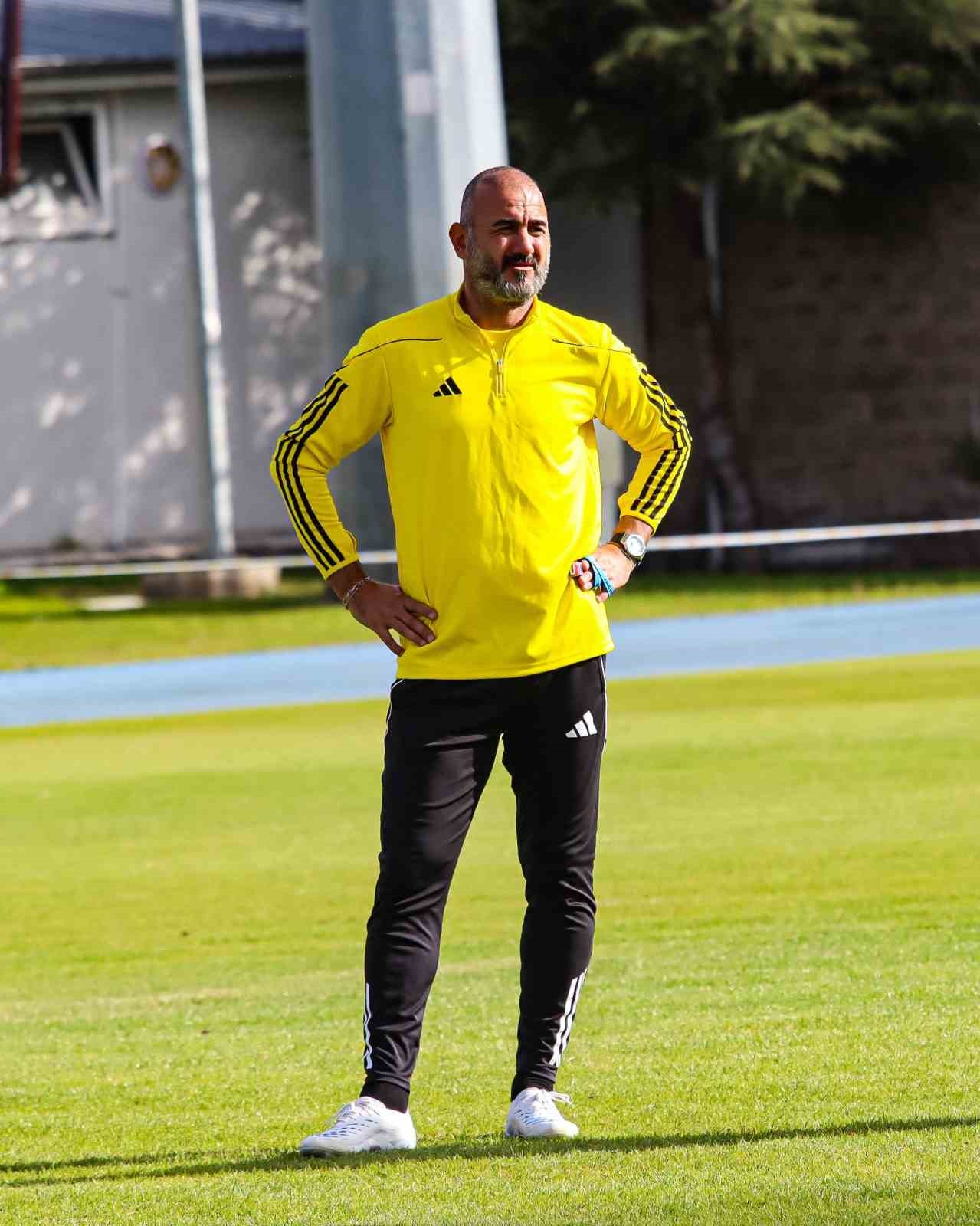 Erciyes 38 FK, Malatya Yeşilyurtspor ma&ccedil;ı hazırlıklarını s&uuml;rd&uuml;r&uuml;yor
