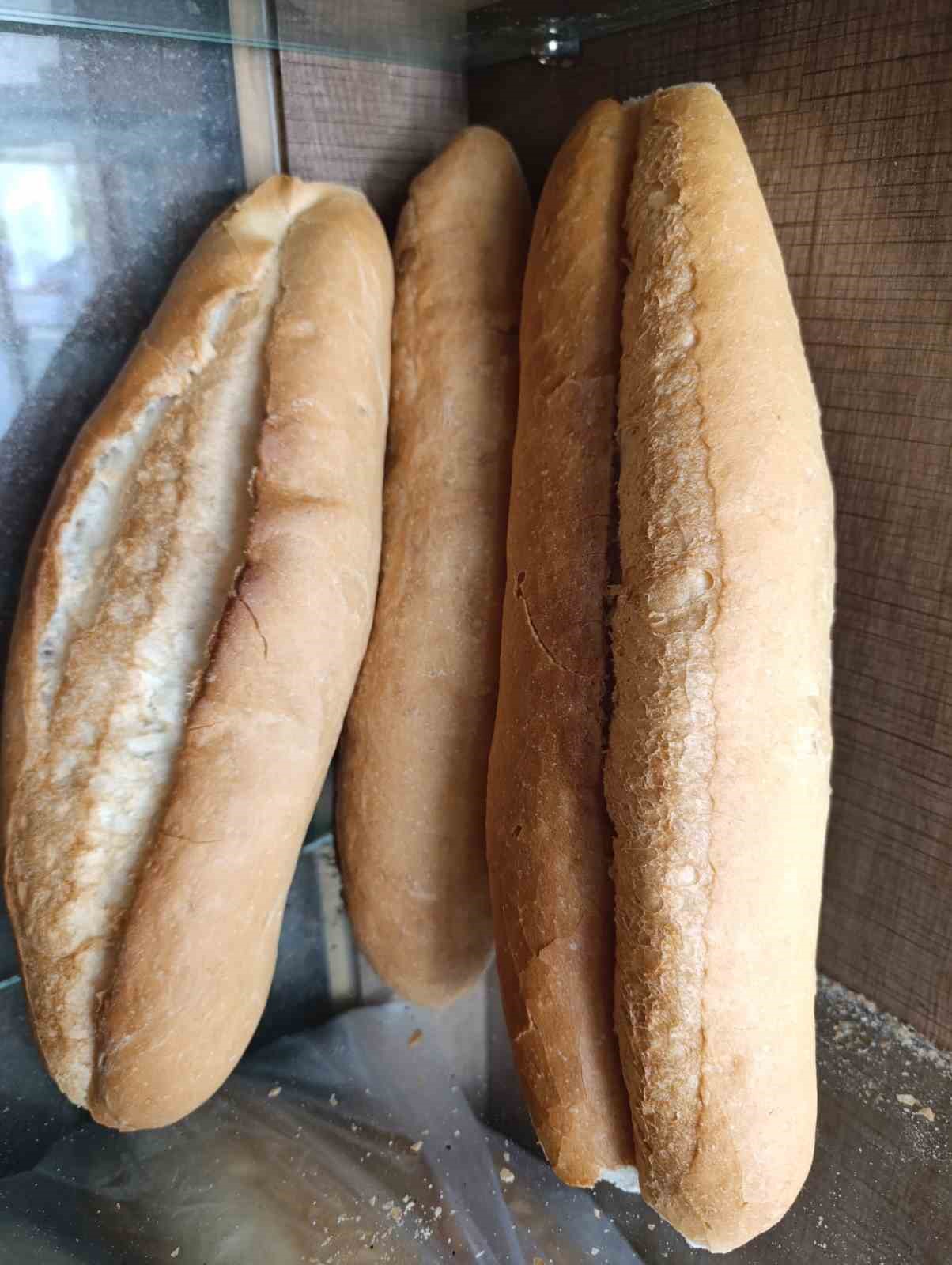 Selendi’de ekmeğe zam