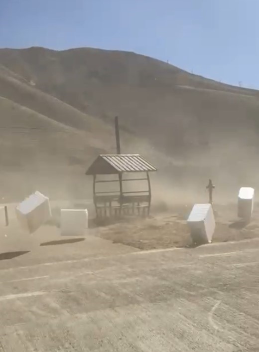 Bitlis’te fırtına etkili oldu