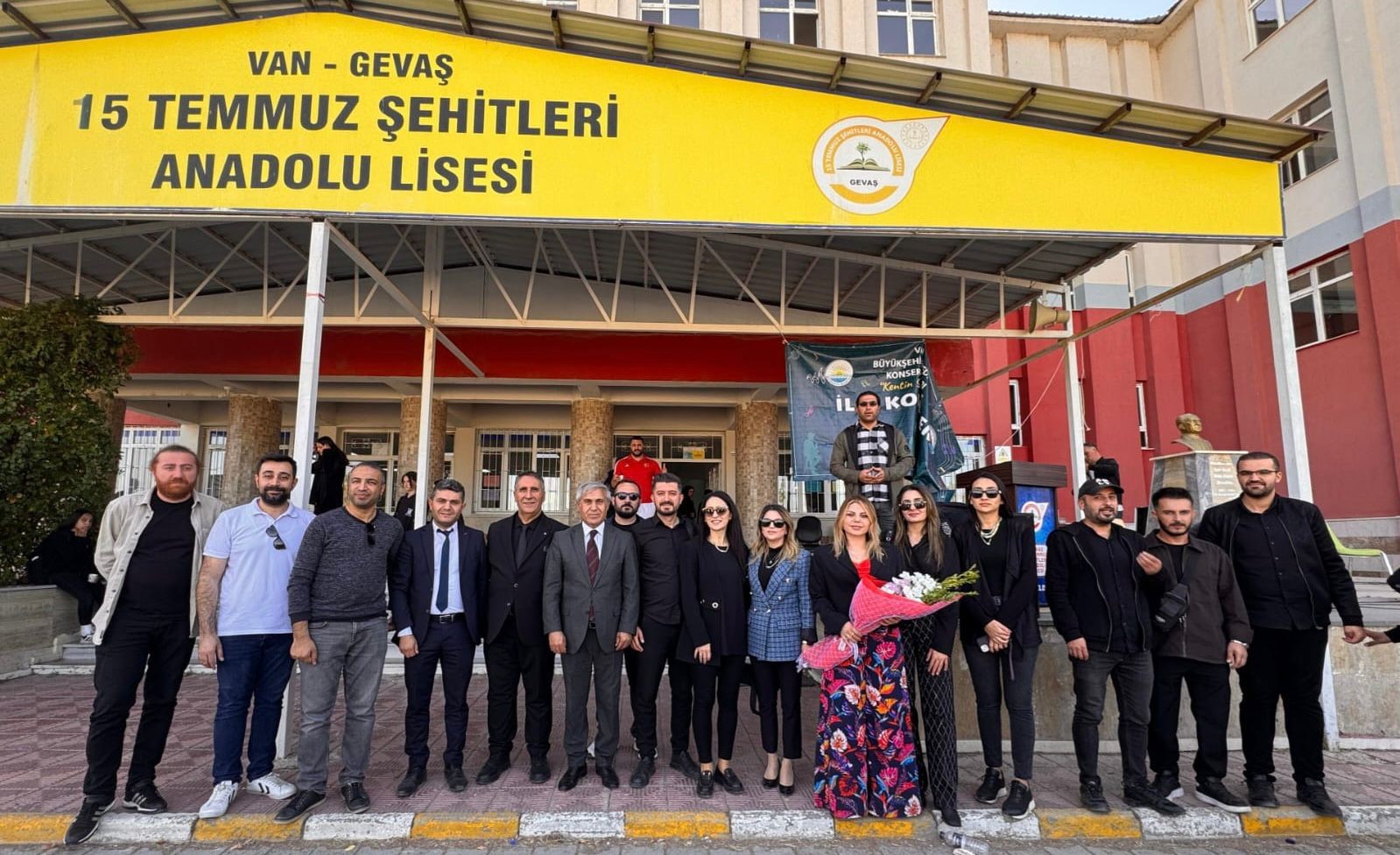 Van B&uuml;y&uuml;kşehir Belediyesinden unutulmaz konser
