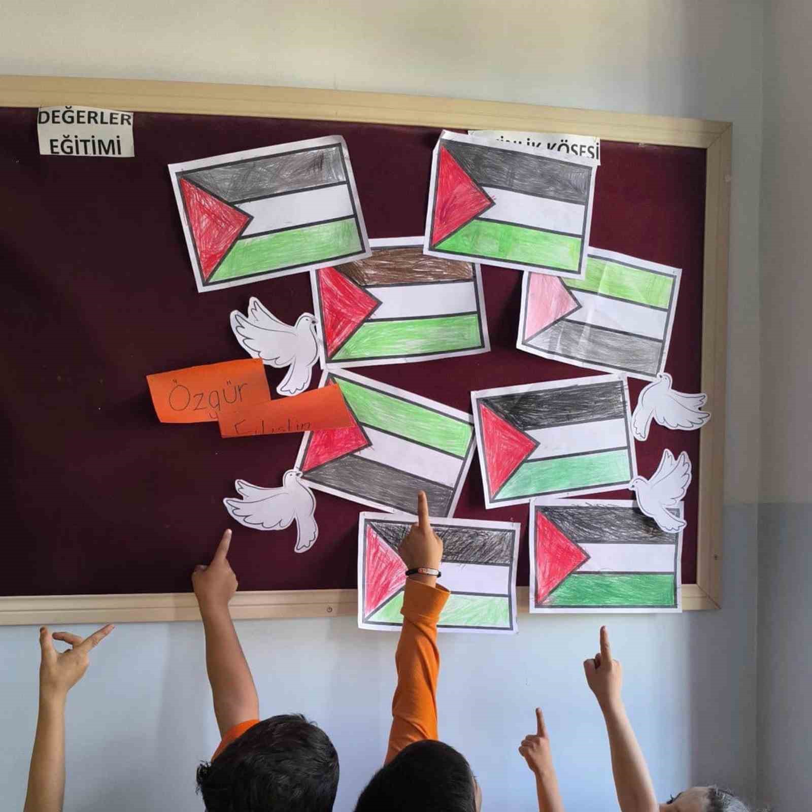 Arabanlı &ouml;ğrencilerden Gazze&rsquo;ye destek etkinlikleri
