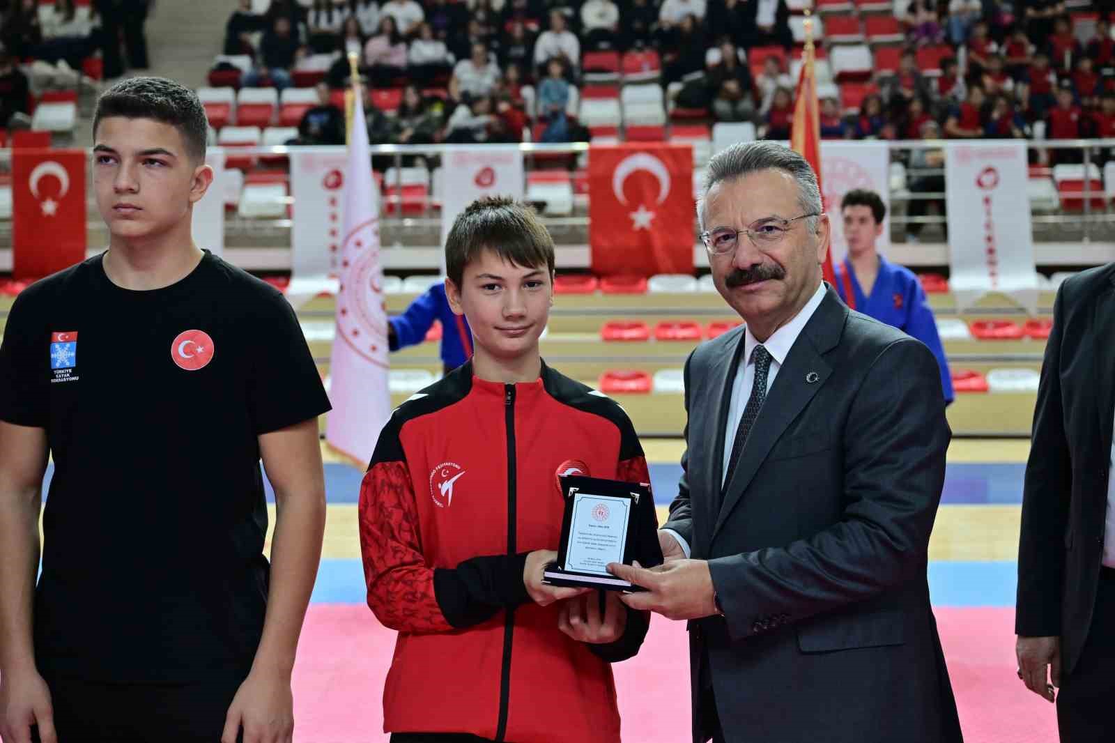 Eskişehir&rsquo;de &rsquo;Amat&ouml;r Spor Haftası&rsquo; a&ccedil;ılış programı d&uuml;zenlendi
