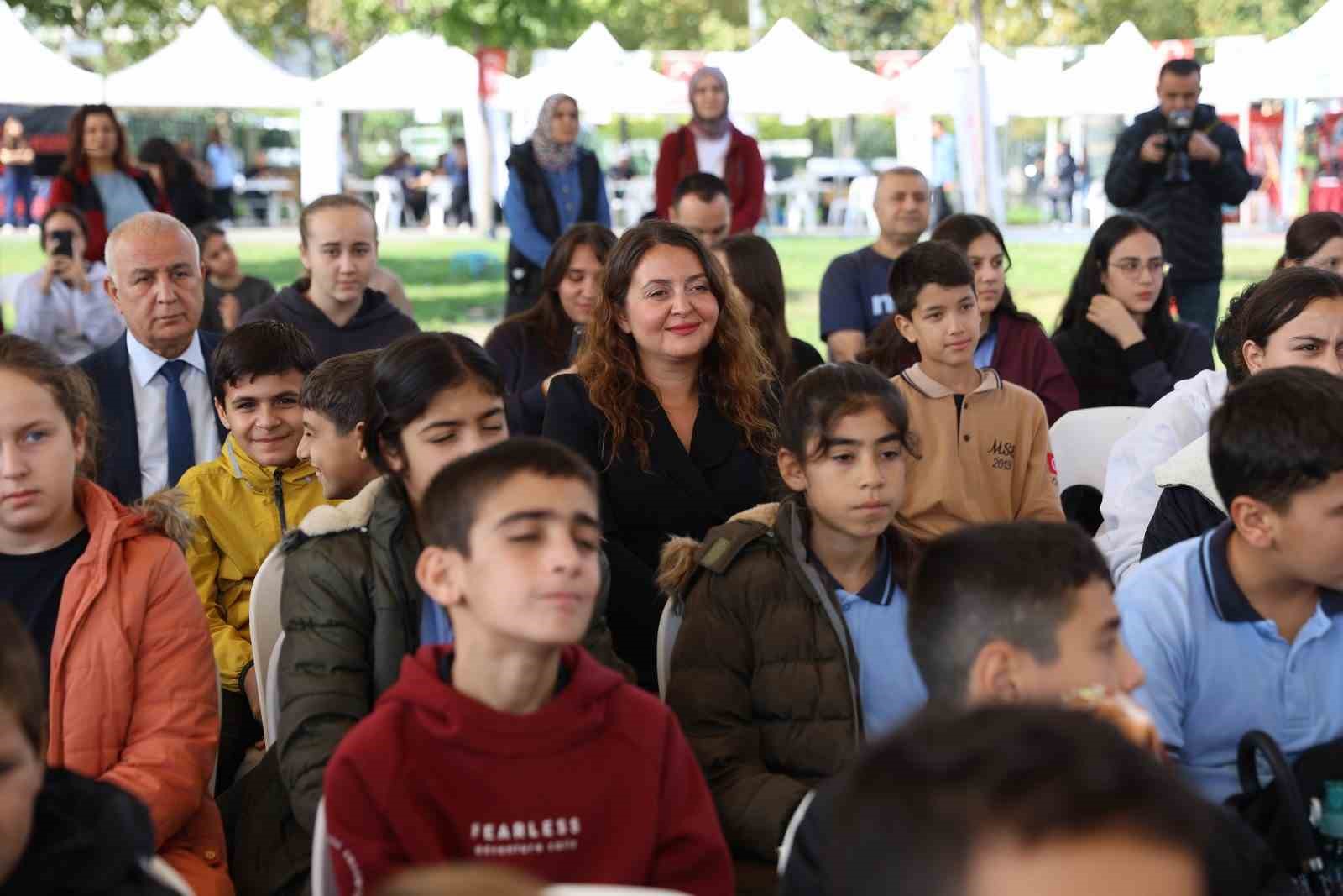 Yunusemre&rsquo;de bilim şenliği başladı
