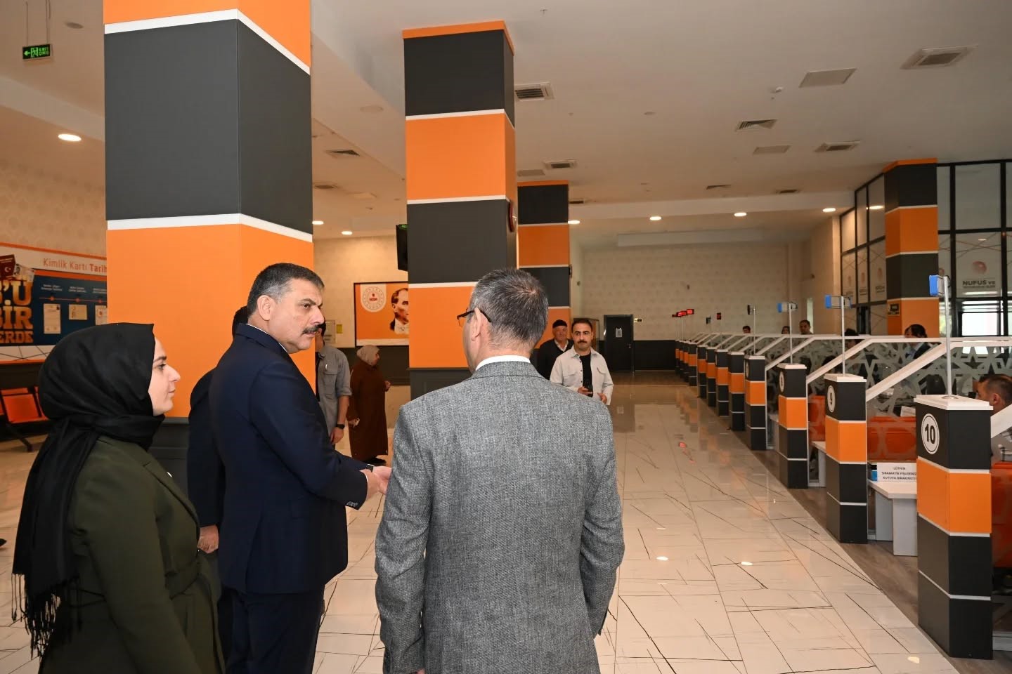 Vali &Ccedil;ift&ccedil;i brifing aldı
