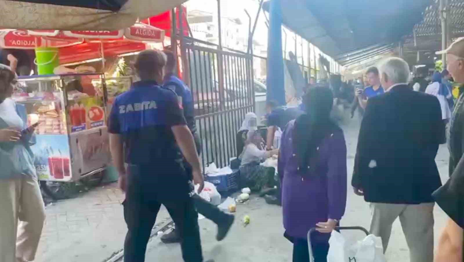 Pazar yerinde seyyar satıcı kadına zabıtadan orantısız m&uuml;dahale
