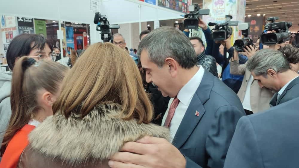 Bakan Tekin: "Çocuklarımız dünyanın diğer ülkelerinde olduğu gibi daha erken yaşlarda eğitim öğretim süreçlerini tamamlasınlar ve normal hayatın içerisinde toplumsal hayata dahil olsunlar"