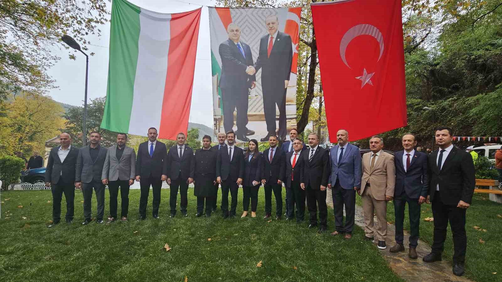 100 yıl önce Macarların yaşadığı Çatalağzı’nda Türk-Macar Dostluk Parkı açıldı