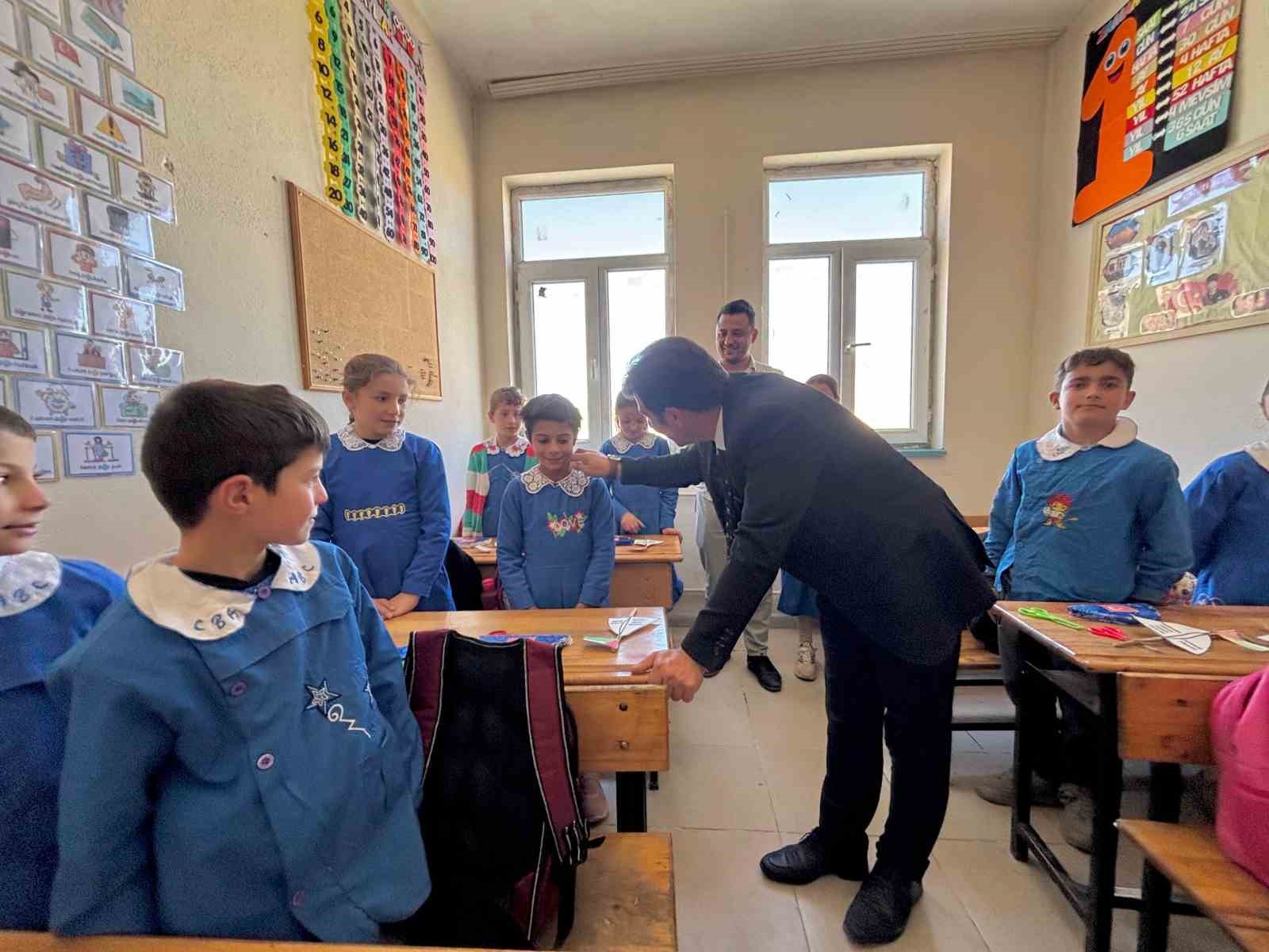 Diyadin’de okul ziyaretleri sürüyor