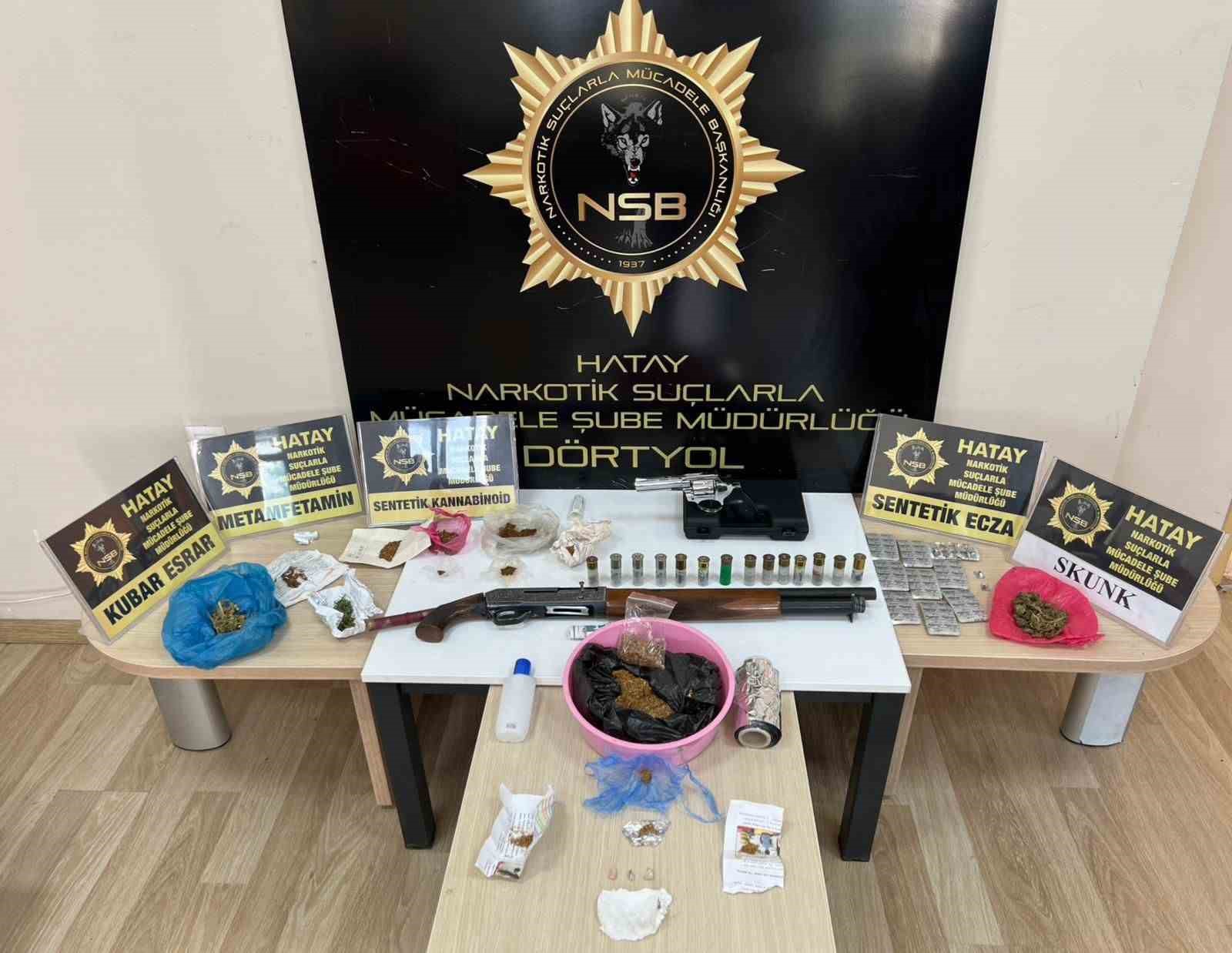 D&ouml;rtyol&rsquo;da uyuşturucu satıcılarına y&ouml;nelik operasyon; 8 g&ouml;zaltı
