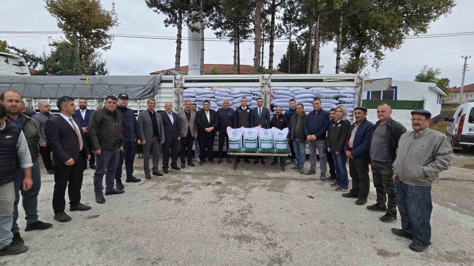Bilecik’te çiftçilere 24 ton yem bitkisi tohumu desteği