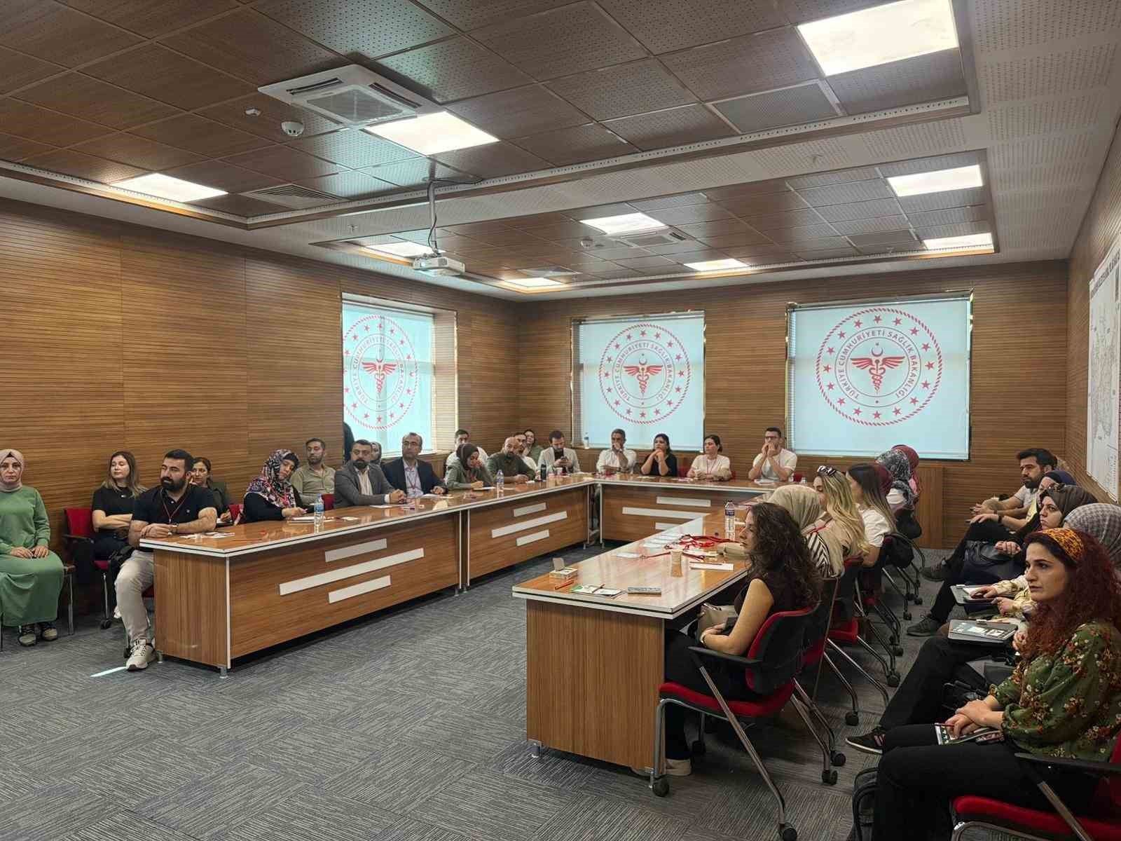 Mardin’de tütün bağımlılığı tedavisi eğitimi düzenlendi