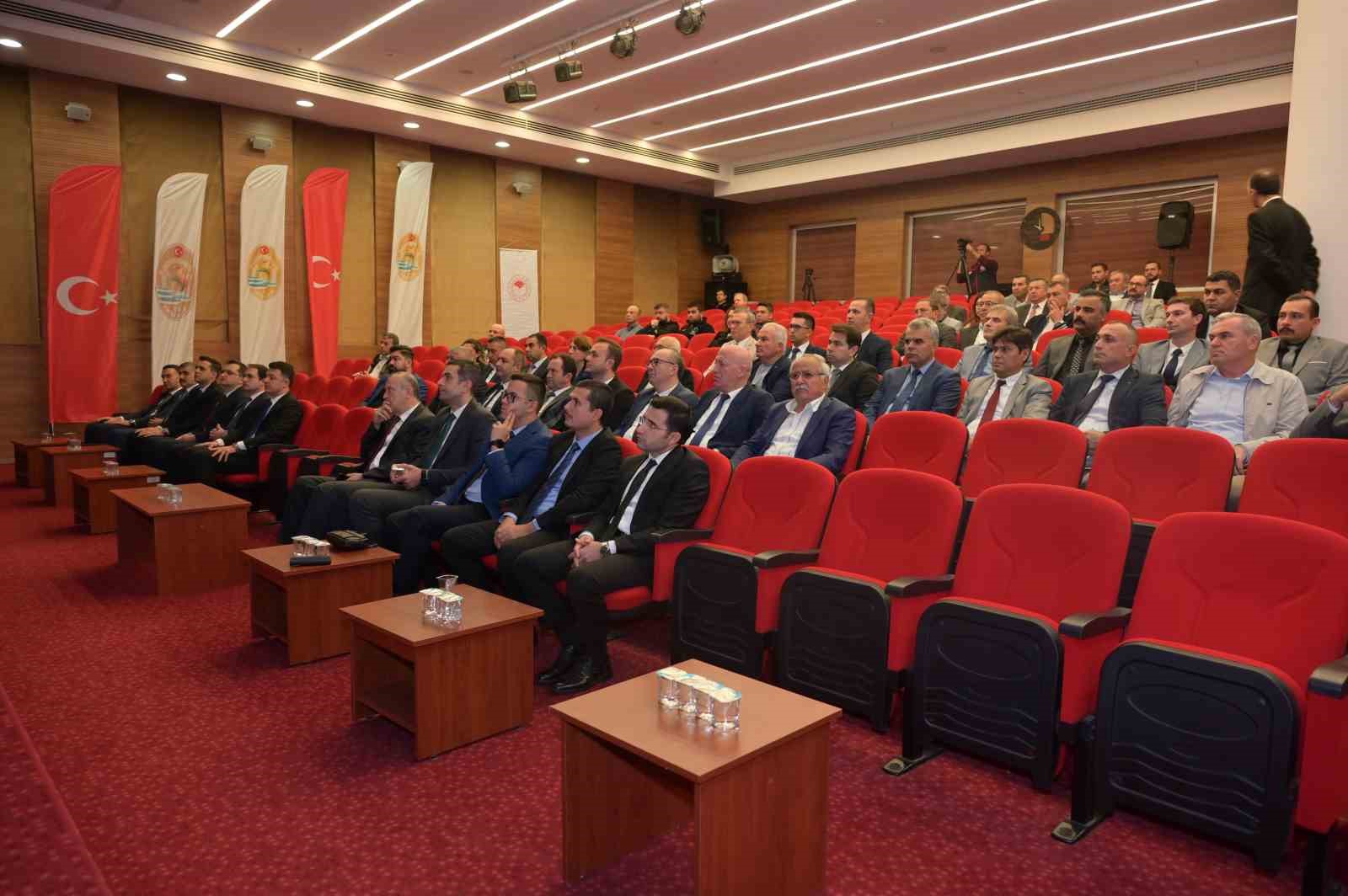 Denizli’de kuraklığa karşı alınacak tedbirler masaya yatırıldı
