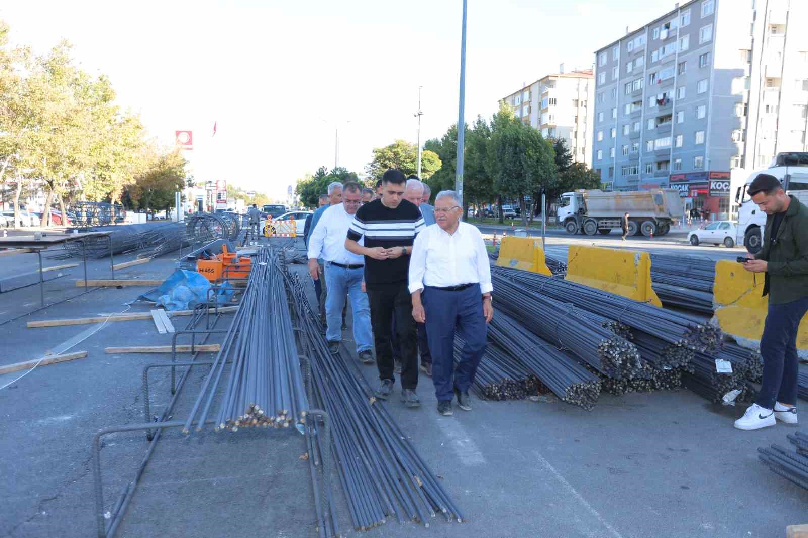 Büyükkılıç, 295 milyon TL’lik katlı kavşak projesini yerinde inceledi