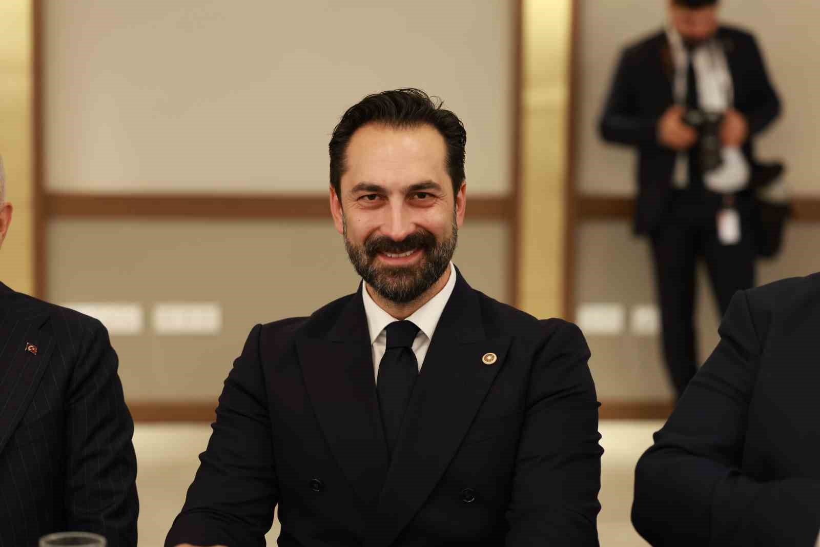 AK Parti’li Arınç: "Yeni yasama yılı birlik ve reform dönemi olacak"