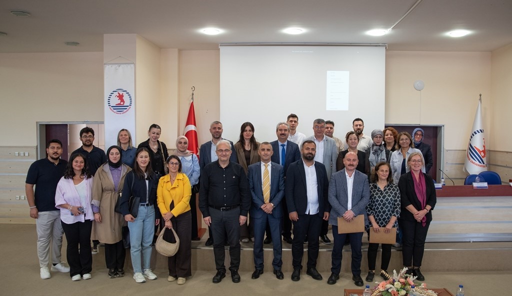 Prof. Dr. Kuleyin: "Üniversiteler, e-atık yönetiminde öncü rol üstlenmeli"
