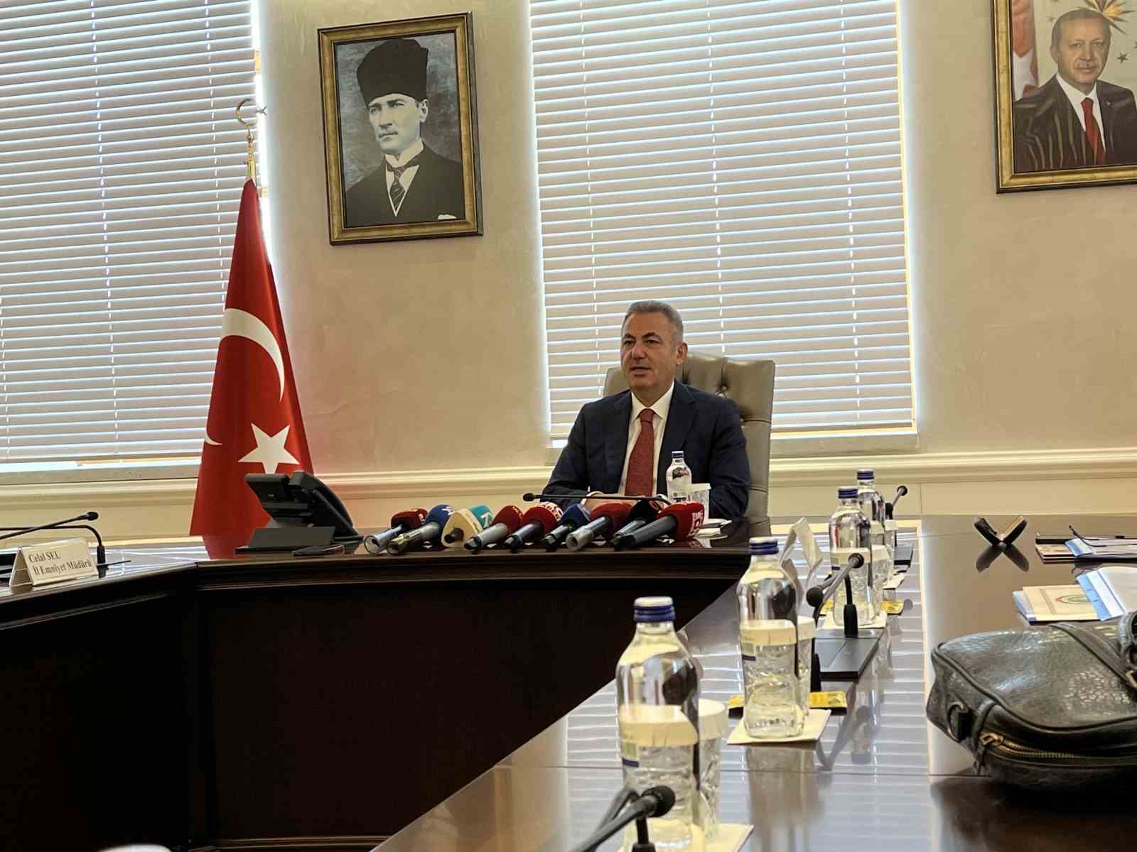 İzmir&rsquo;de su&ccedil; oranı y&uuml;zde 11 azaldı
