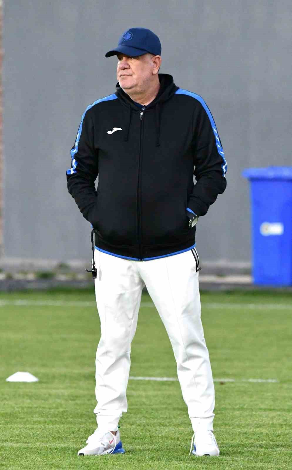 İzmir Çoruhlu FK’da Levent Eriş sesleri
