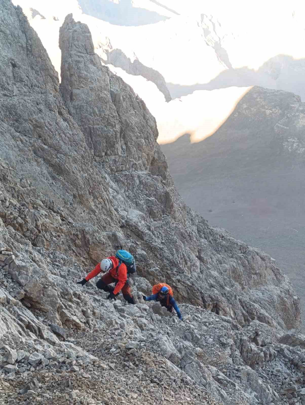 Denizlili dağcılar Kaldı ve Sulağankaya zirvelerine tırmandı
