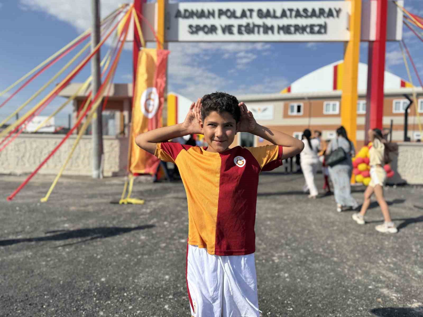 Nusaybin’de Adnan Polat Galatasaray Spor ve Eğitim Merkezi açıldı
