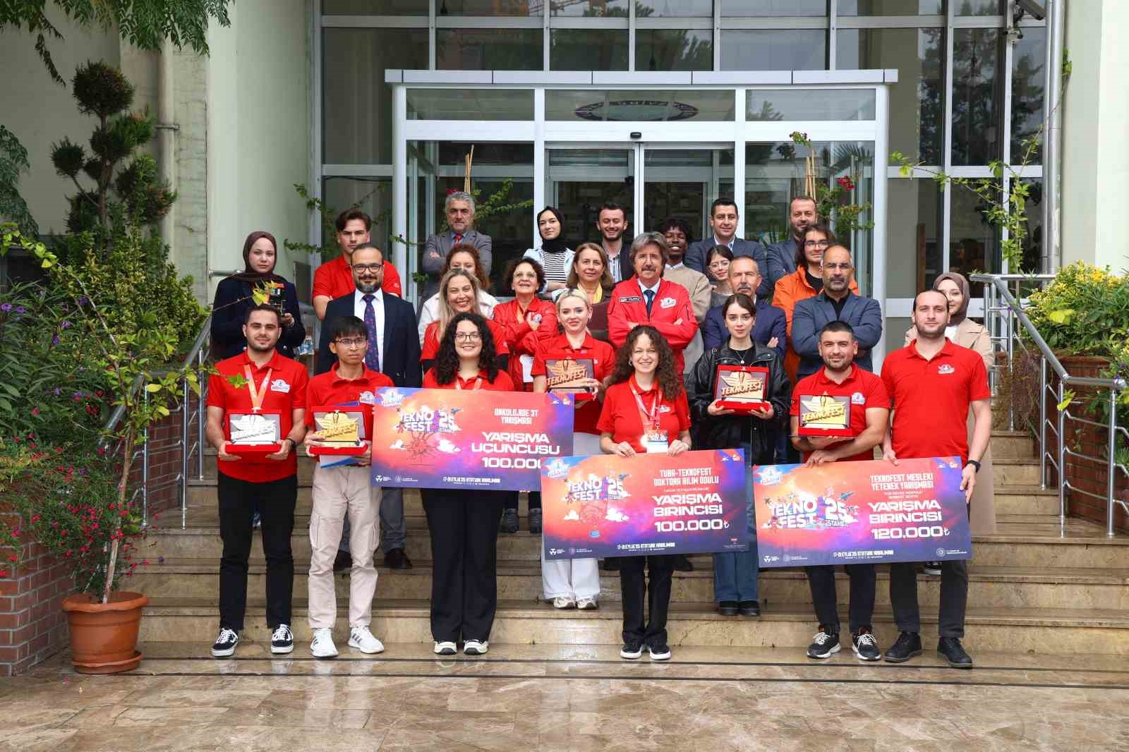 Rektör Yılmaz’dan TEKNOFEST şampiyonlarına özel tebrik