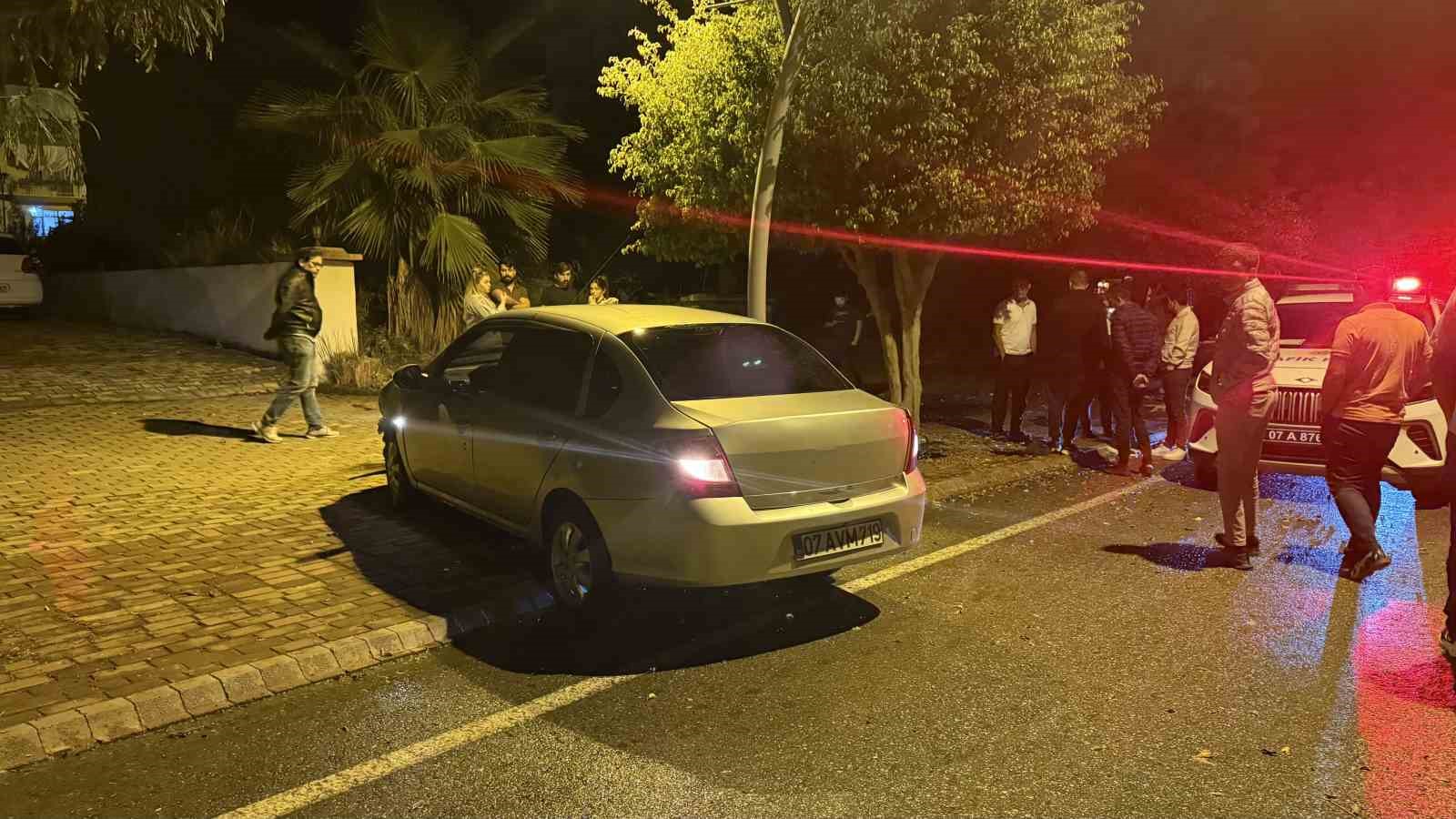 Gazipaşa&rsquo;da kaza yapan s&uuml;r&uuml;c&uuml; firar etti
