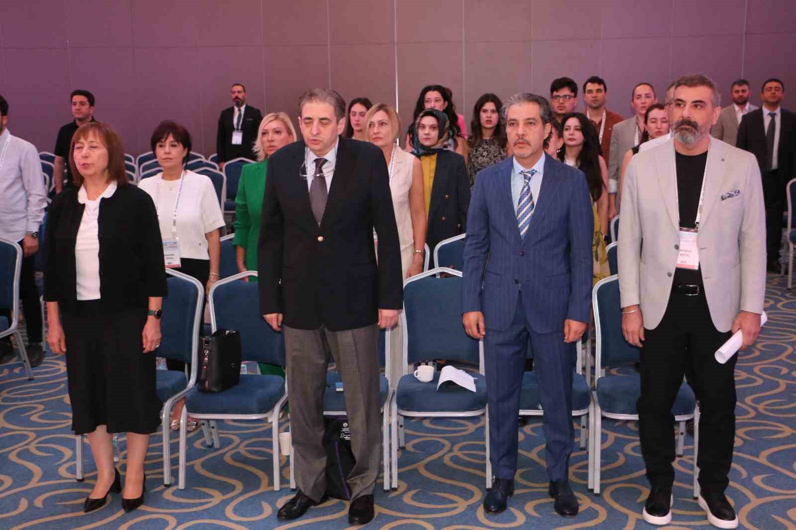 Dermatologlar Diyarbakır’da bir araya geldi