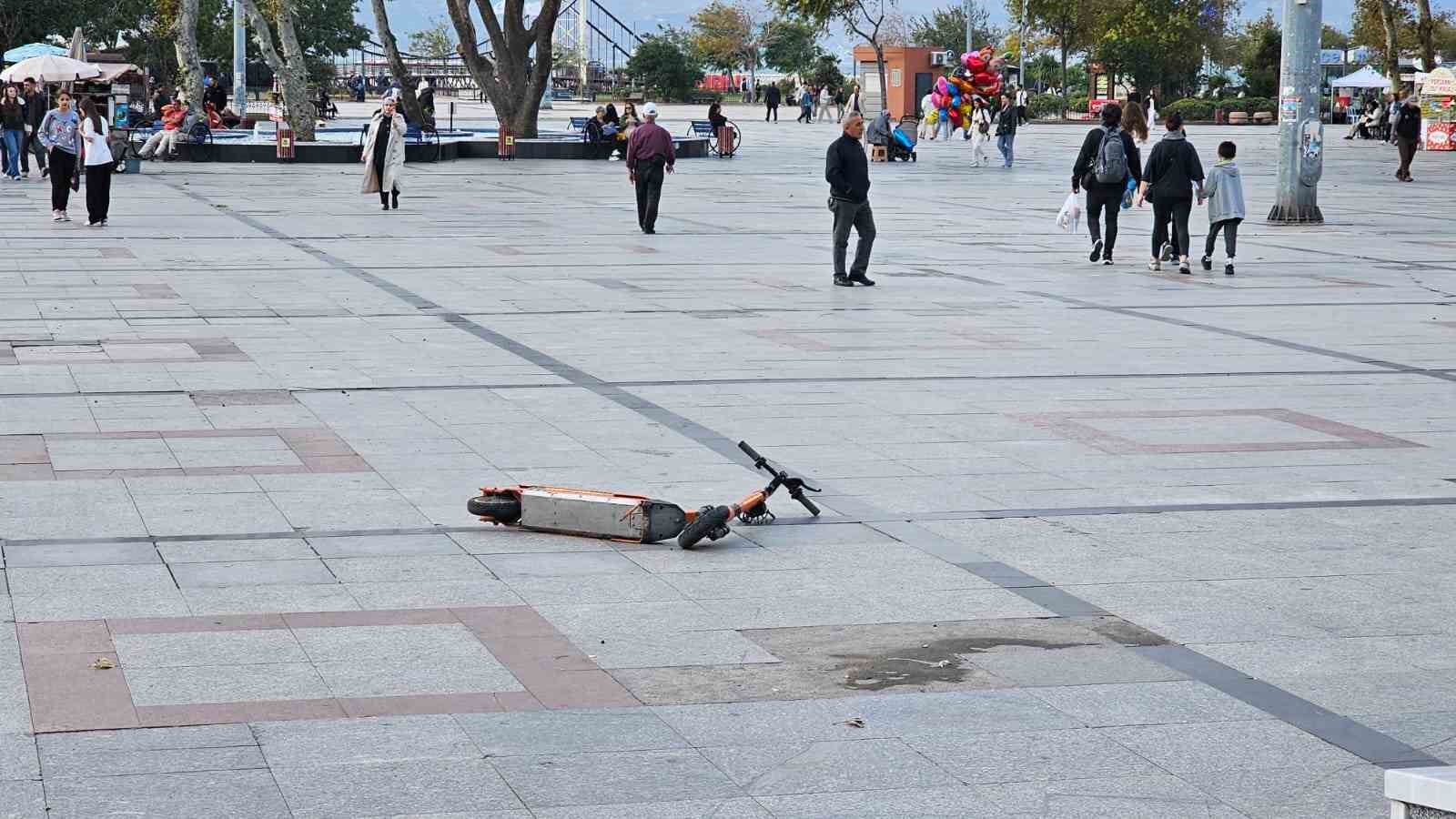 Bandırma’da e-scooter sorunu büyüyor