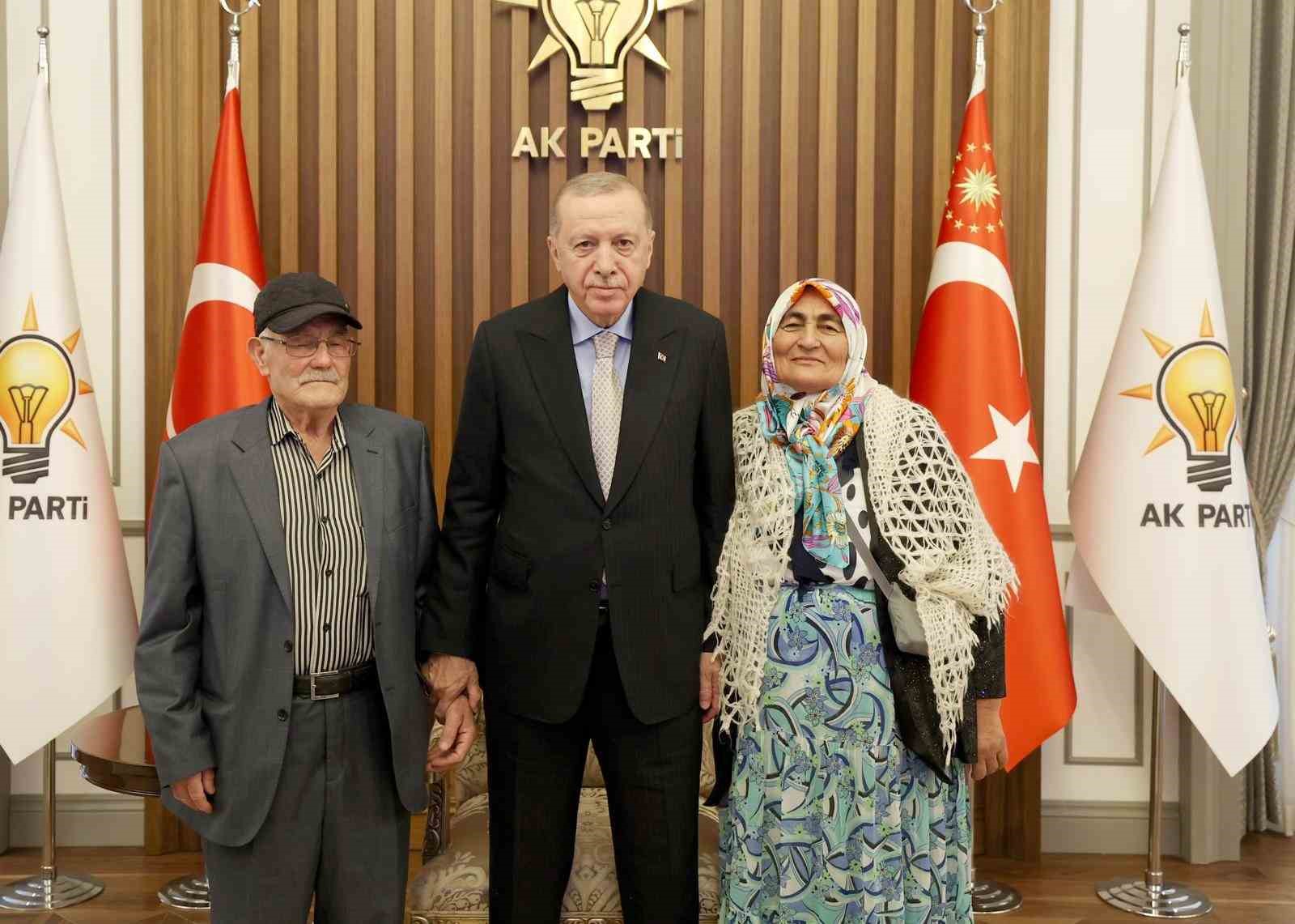 Cumhurbakan Erdoan, Mersinli ehit ailesini kabul etti

