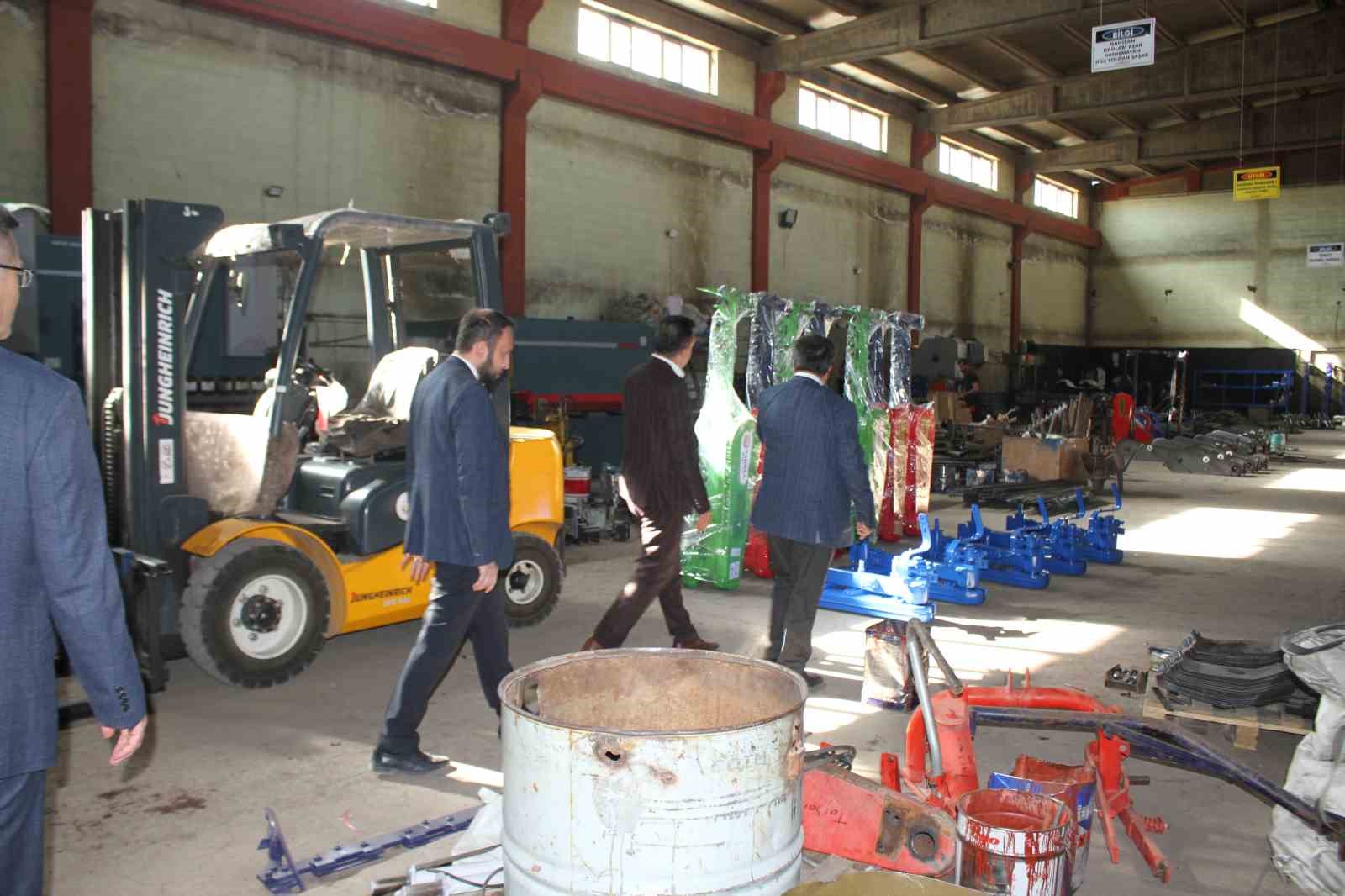 DAP Başkanı Demird&ouml;ğen&rsquo;den Malazgirt&rsquo;e ziyaret
