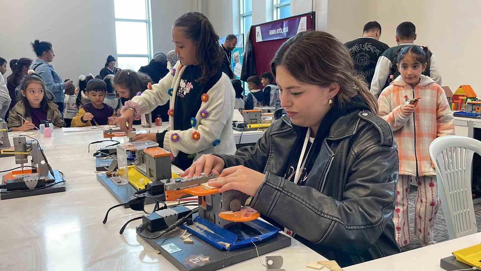 Karaman’da "Keşfetmenin Neşeli Yolculuğu-2" TÜBİTAK 4007 Bilim Şenliği başladı