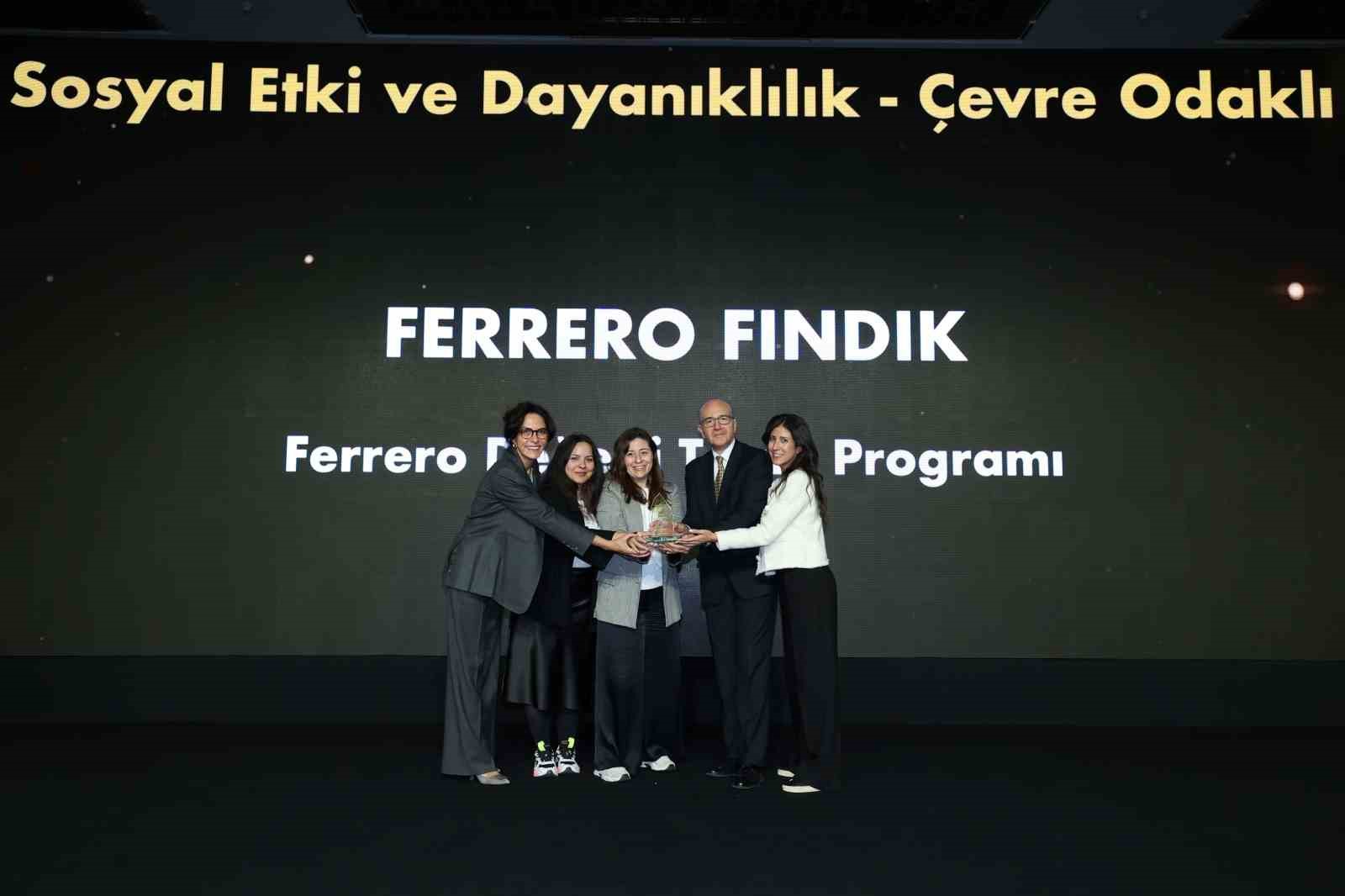Ferrero Değerli Tarım Programı, iyi tarım uygulamalarıyla &quot;Sürdürülebilir İş Ödülü&quot; aldı