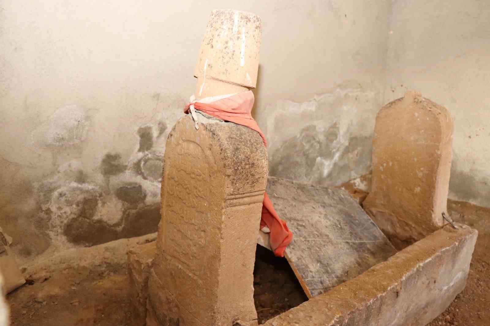 Şehit mezarları tahrip edildi, savcılık soruşturma başlattı
