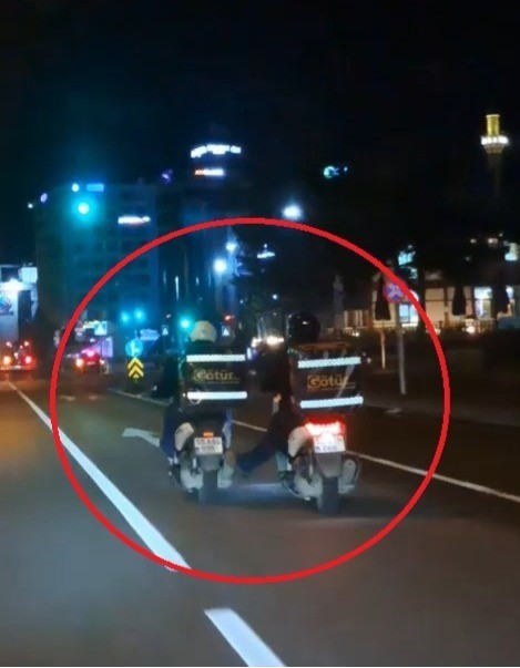 Motosikletlerin tehlikeli yardımlaşması