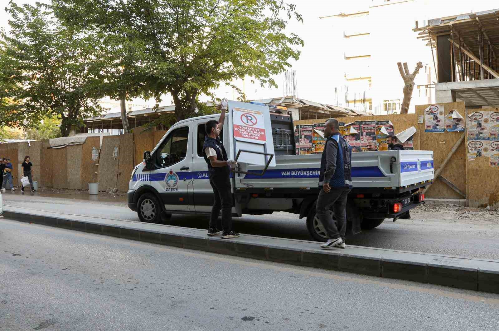 Van&rsquo;da kaldırım işgaline y&ouml;nelik denetimler s&uuml;r&uuml;yor
