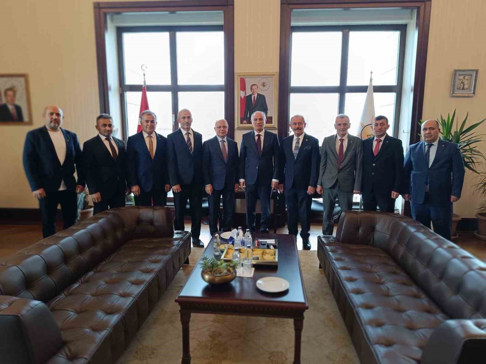 AK Parti Bursa&rsquo;da iki il&ccedil;e başkanlığına yeni atama
