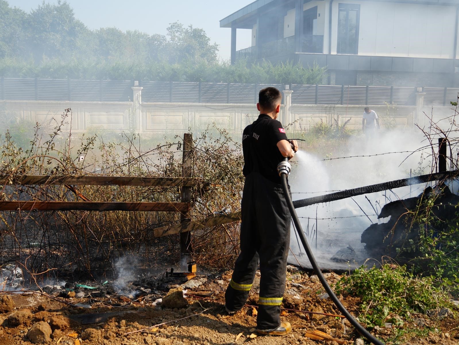 Ateş savaşçıları 425 yangın ihbarına çıkış yaptı