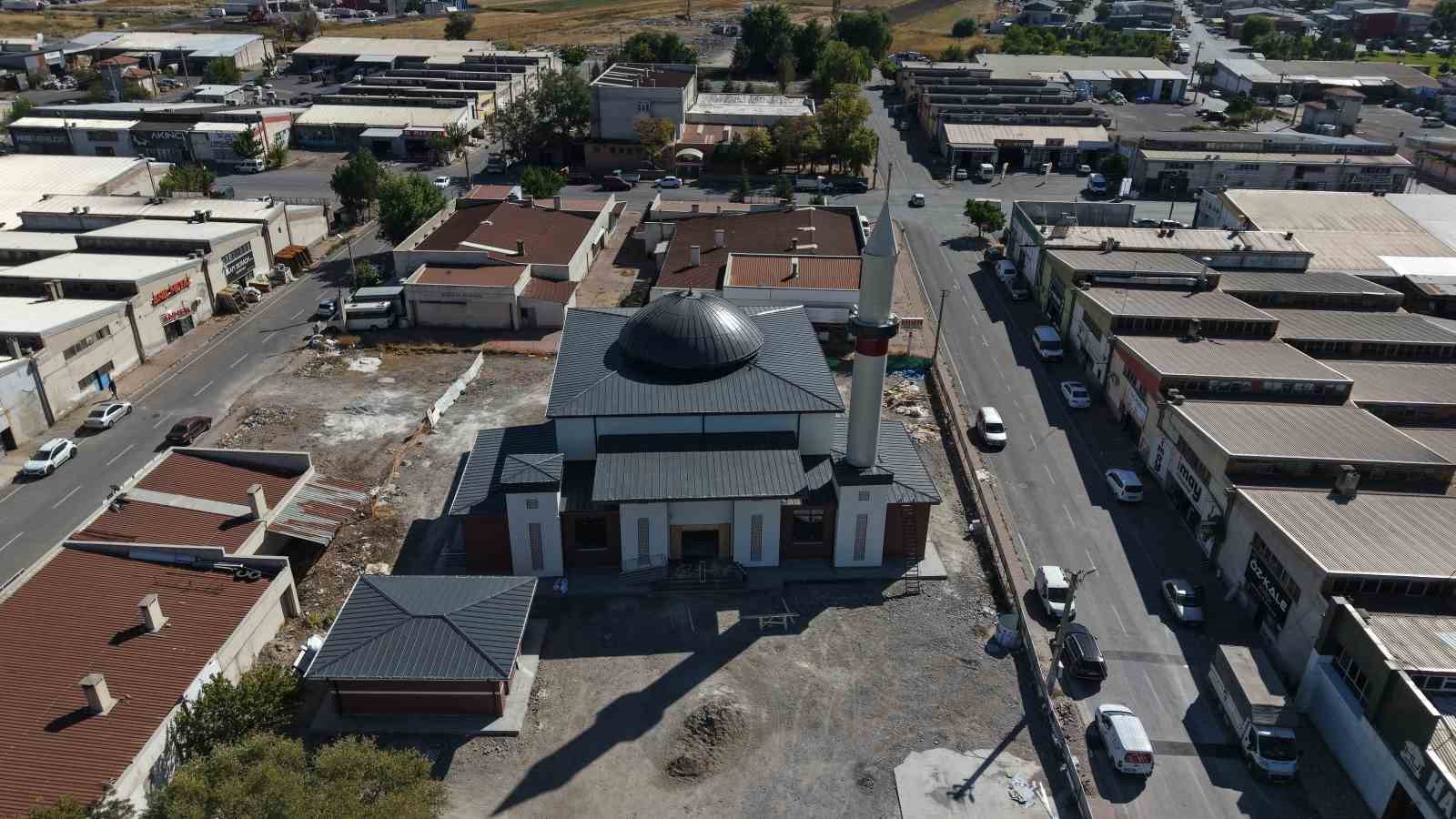 Abbar mahallesindeki cami inşaatında sona yaklaşıldı