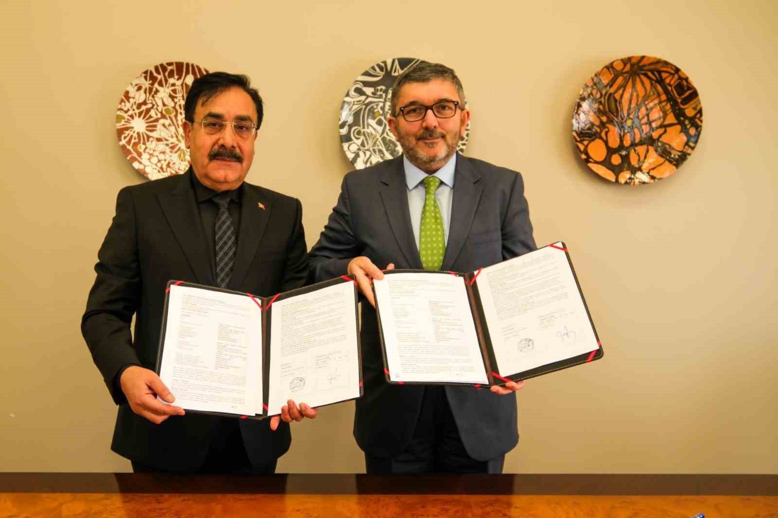 BŞE&Uuml;&rsquo;de &ouml;ğrenciler Gen&ccedil;lik Programı ile hem okuyup hem &ccedil;alışabilecek
